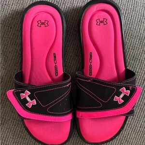 Under Armour Pink and Black Sporty Sandals sz 8